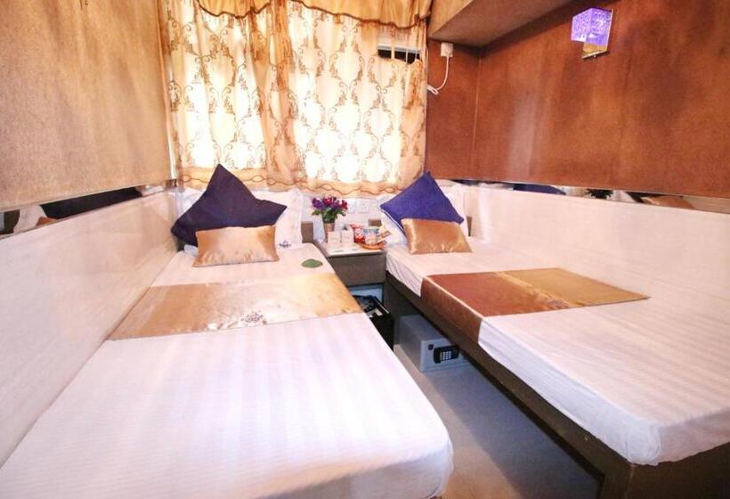 هتل Temple Street