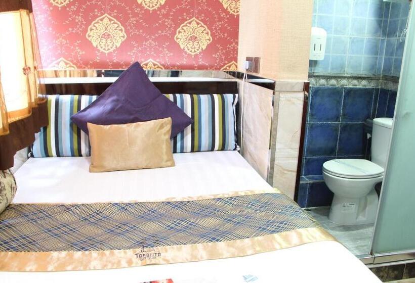 هتل Temple Street