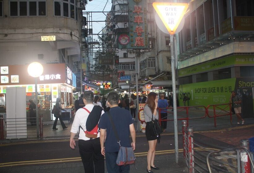 هتل Temple Street