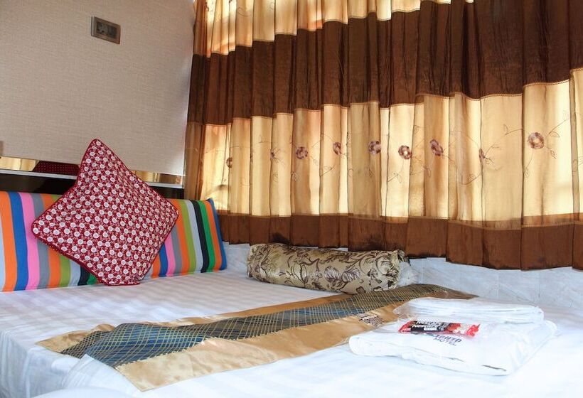 هتل Temple Street