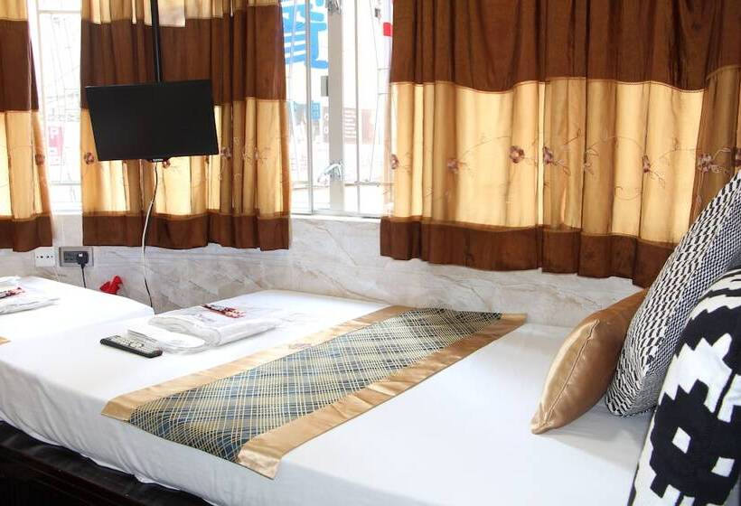 هتل Temple Street