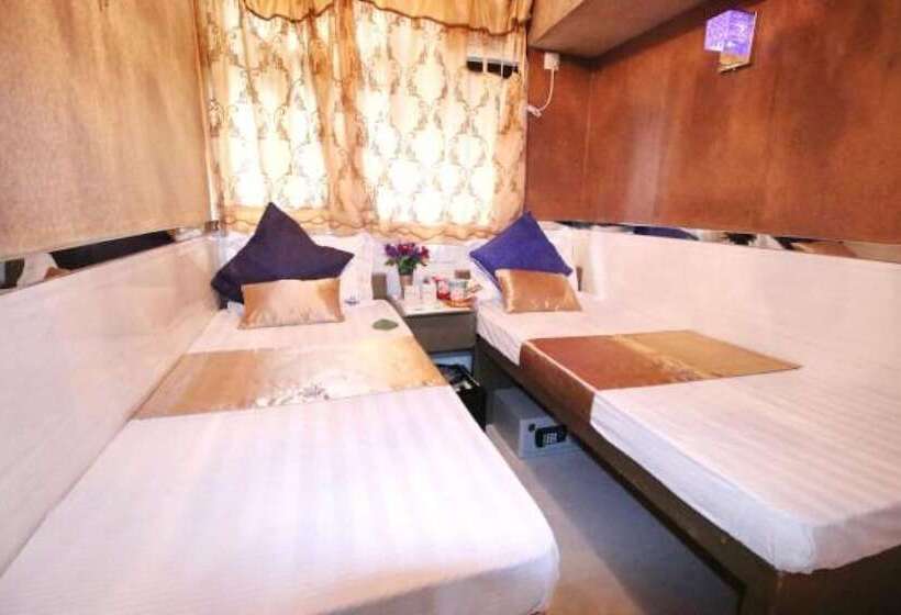 هتل Temple Street