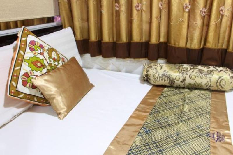 هتل Temple Street