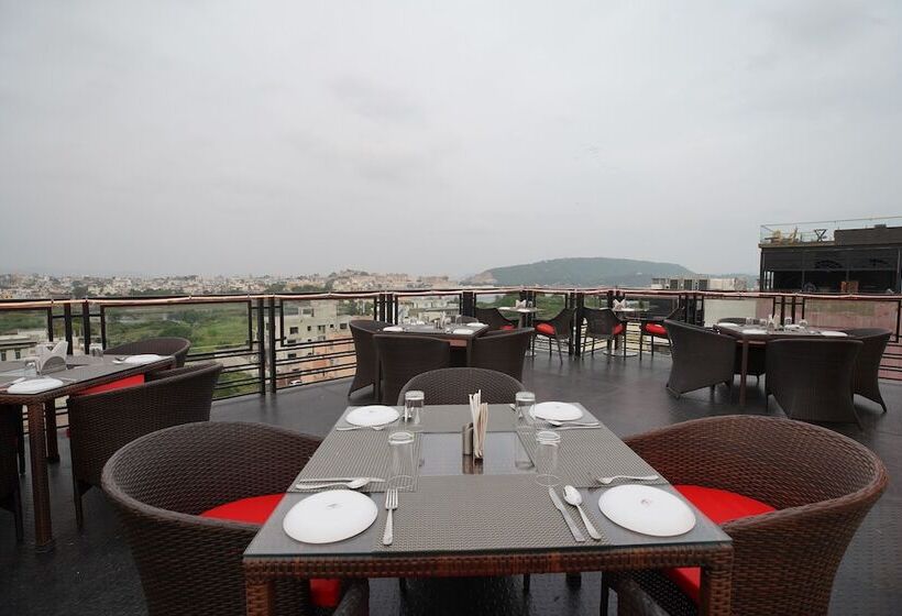 호텔 The Lake View Palace