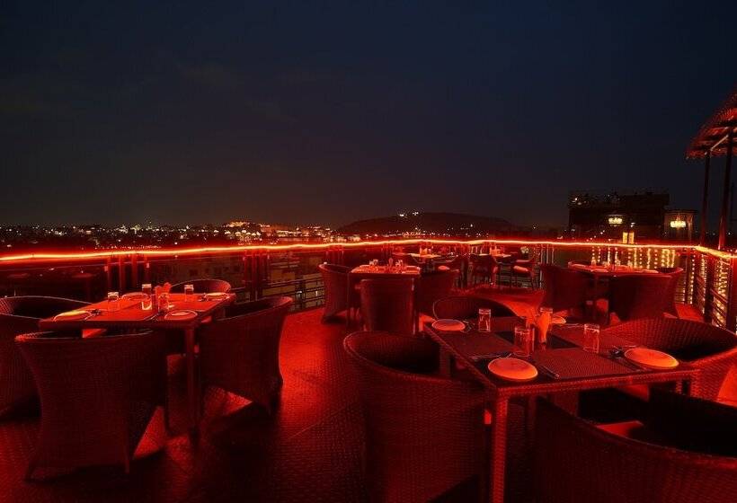 호텔 The Lake View Palace