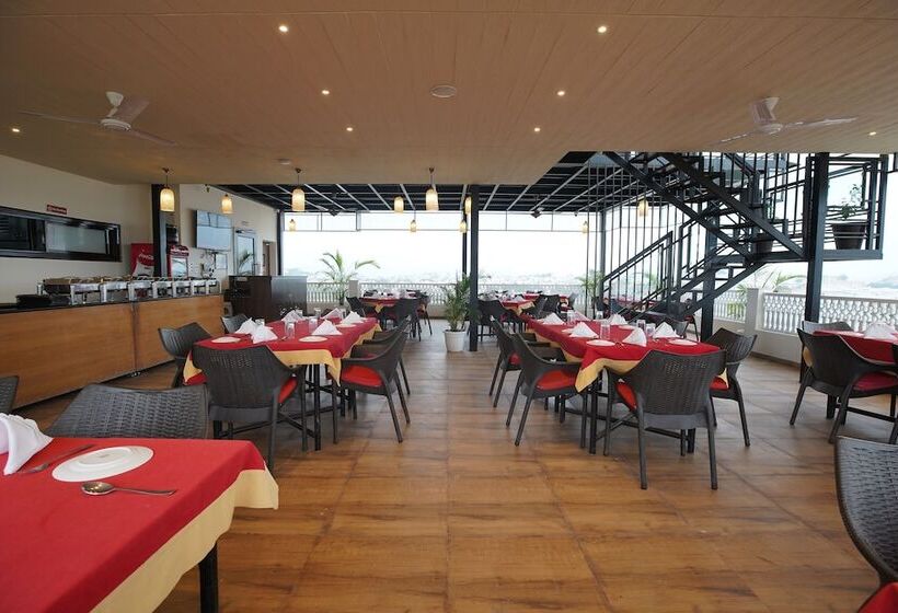 호텔 The Lake View Palace