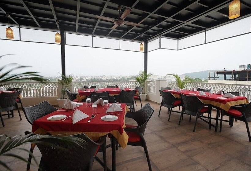 호텔 The Lake View Palace