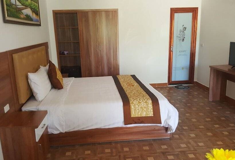 هتل Vang Vieng Sunrise View Resort