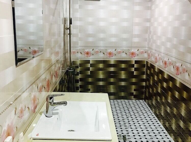 هتل Vang Vieng Sunrise View Resort