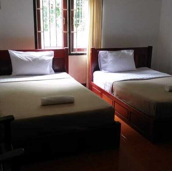 هتل Vang Vieng Sunrise View Resort