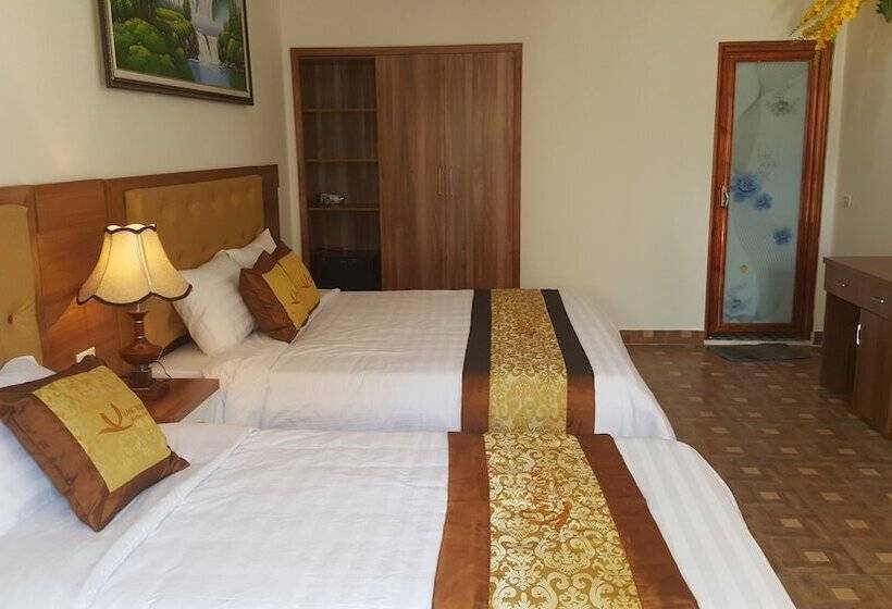 هتل Vang Vieng Sunrise View Resort