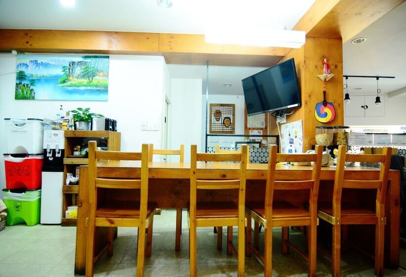 Insadong Hostel