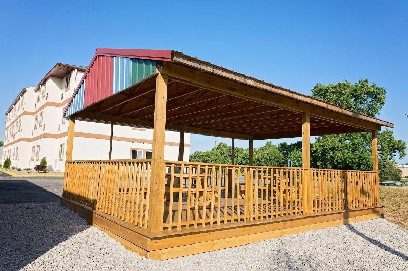 فندق على الطريق Red Roof Inn Georgetown, In   Louisville West