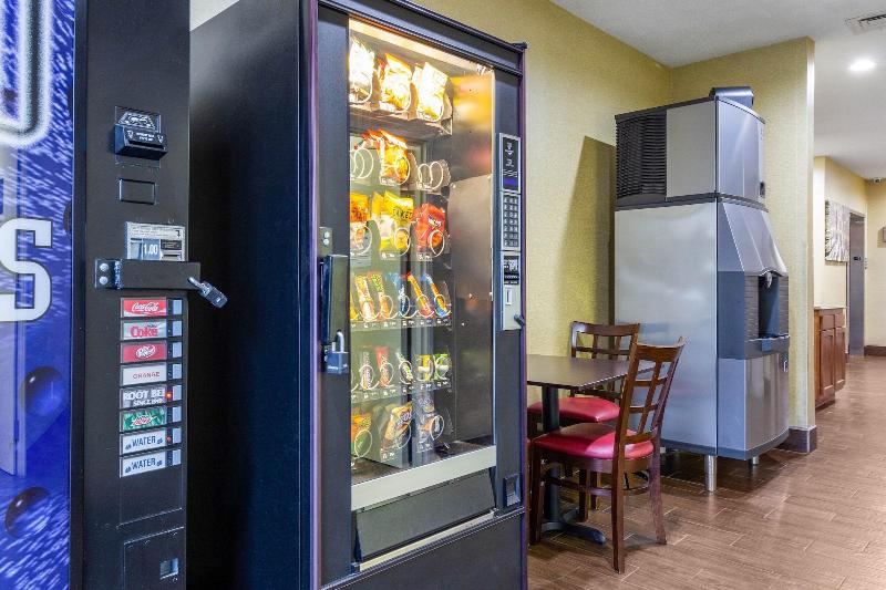 فندق على الطريق Red Roof Inn Georgetown, In   Louisville West