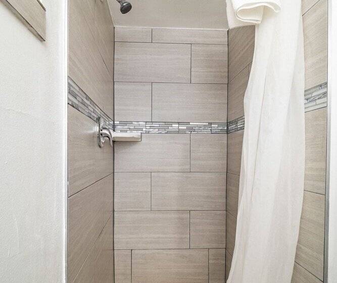 汽车旅馆 Travelodge By Wyndham Sacramento Convention Center