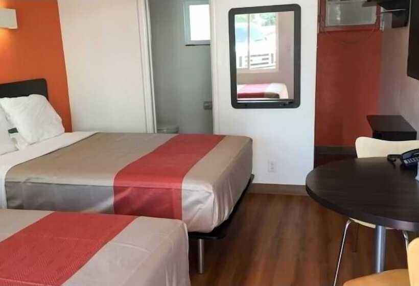 汽车旅馆 Travelodge By Wyndham Sacramento Convention Center