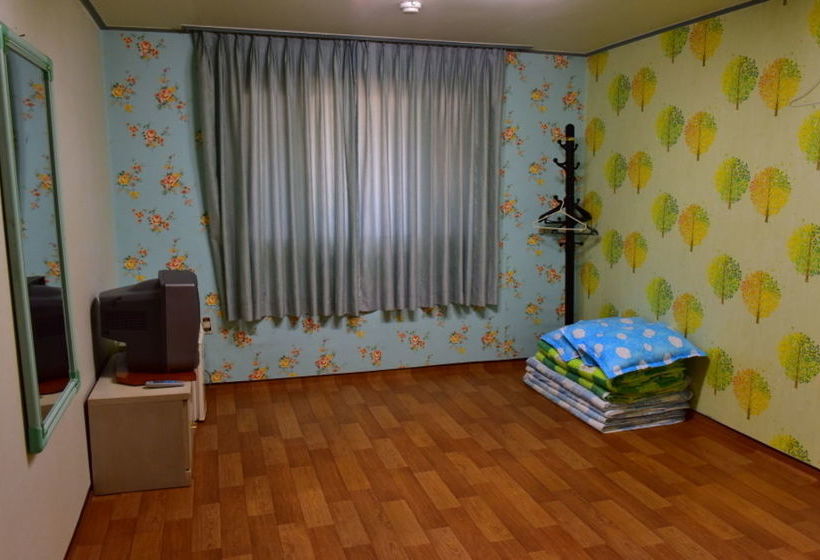 Пансион Back To Eden Resotel