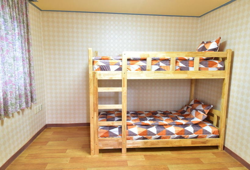 Пансион Back To Eden Resotel