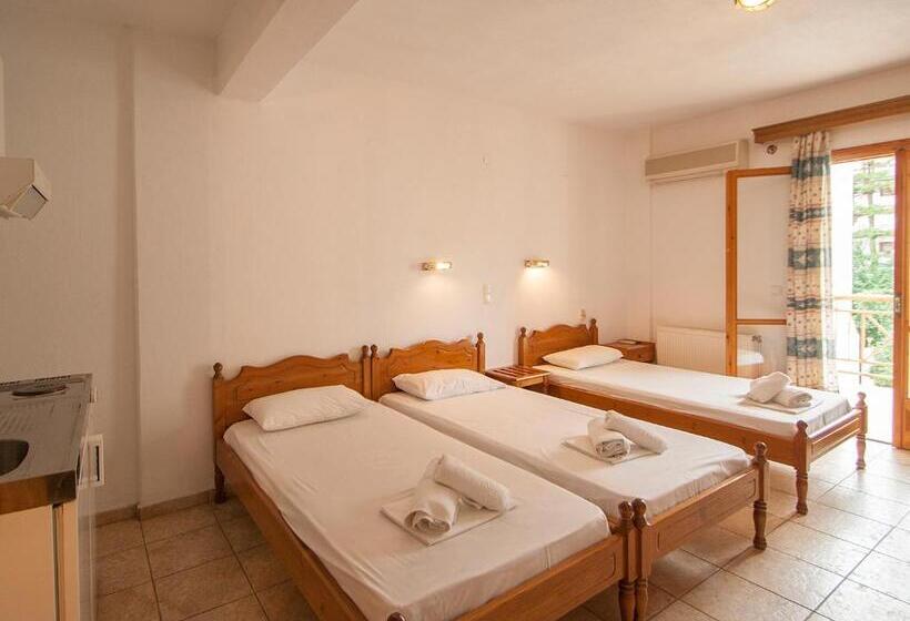 פנסיון Laura Skiathos