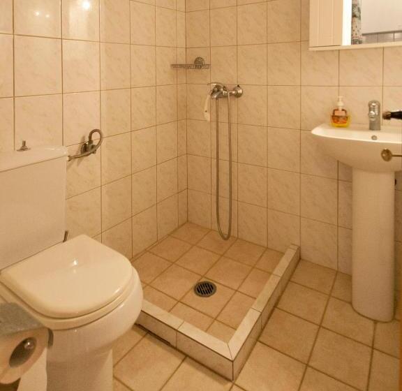 פנסיון Laura Skiathos