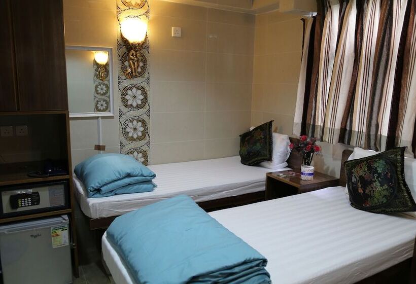 پانسیون Legend Guest House