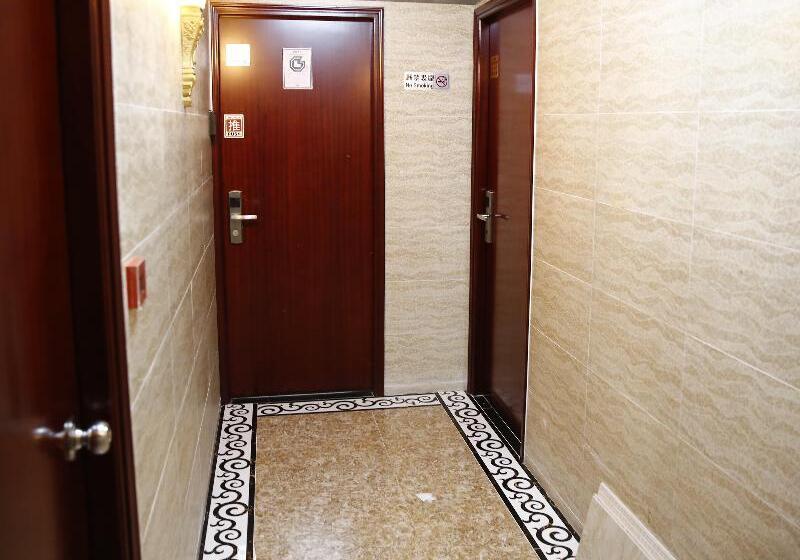 پانسیون Legend Guest House