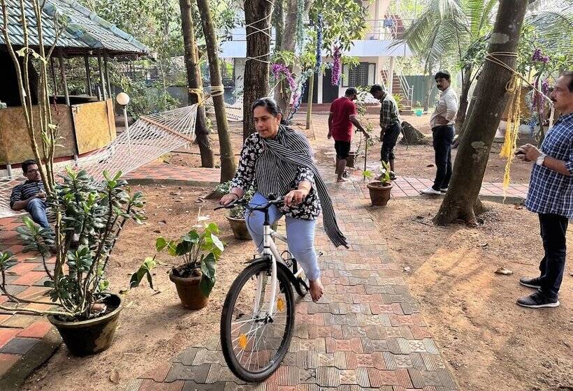 Пансион Marari Beach Villas