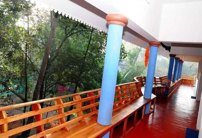 Пансион Marari Beach Villas