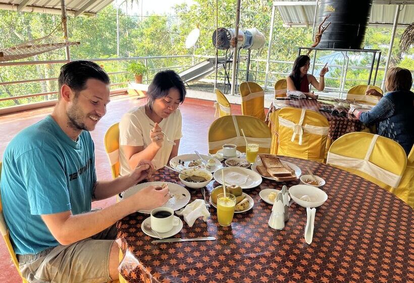 Пансион Marari Beach Villas