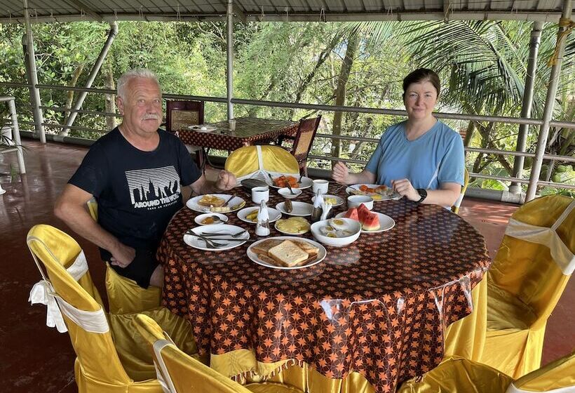 Пансион Marari Beach Villas