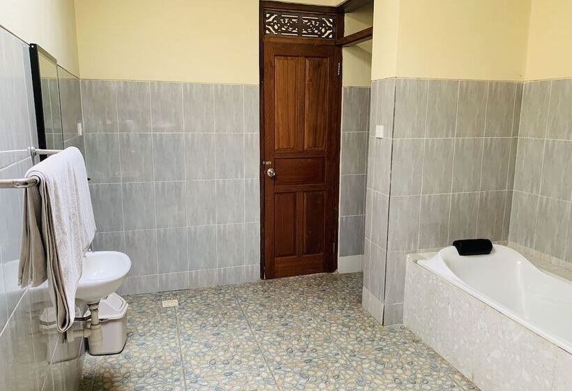 פנסיון Surya Pandawa Homestay