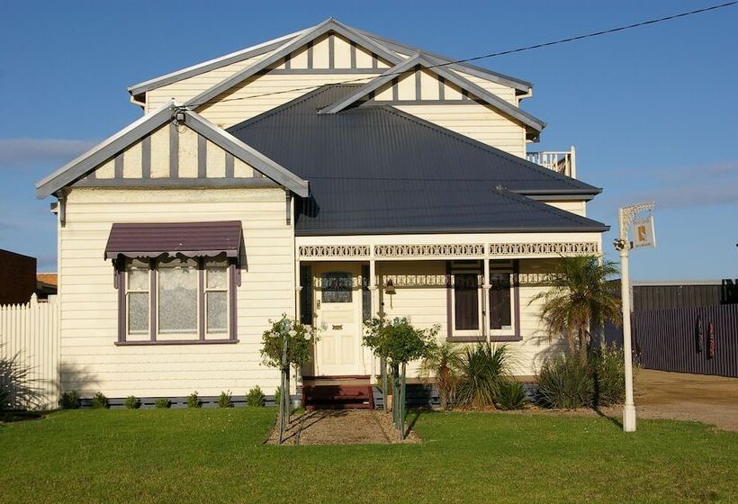 פנסיון Pelican Sands Bed & Breakfast