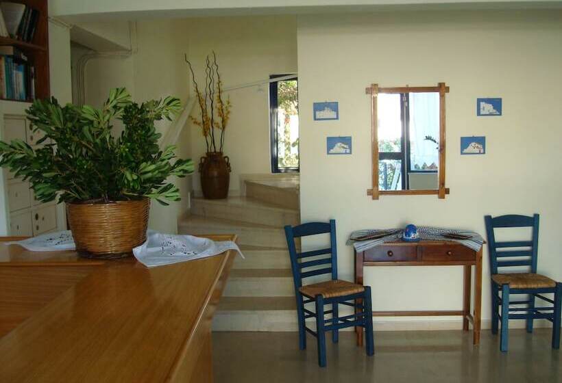 Philippos Studios & Apartments