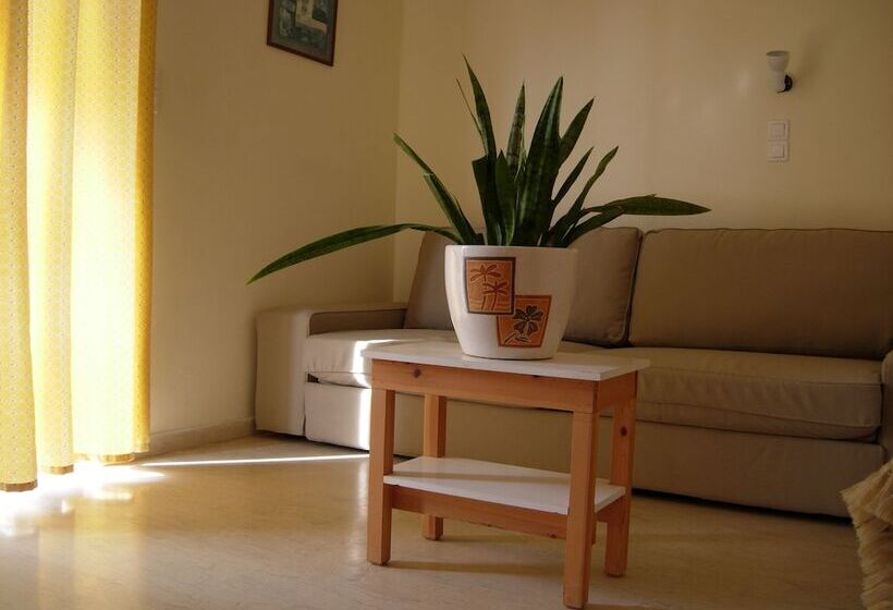 Philippos Studios & Apartments