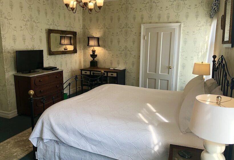 مبيت وإفطار Rogues  Harbor Inn