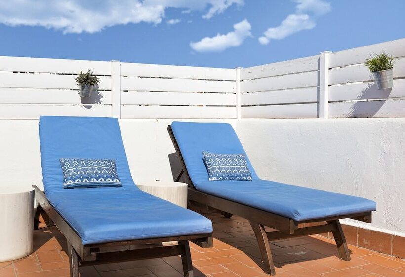 Sitges Group Blue&white