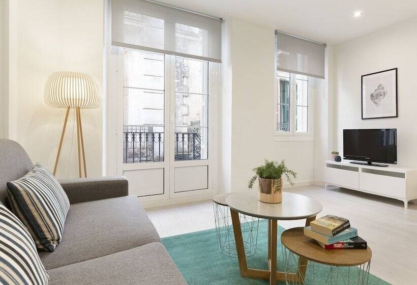 Sitges Group Blue&white