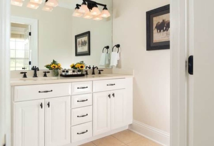 The Horse Stamp Inn Bed & Breakfast