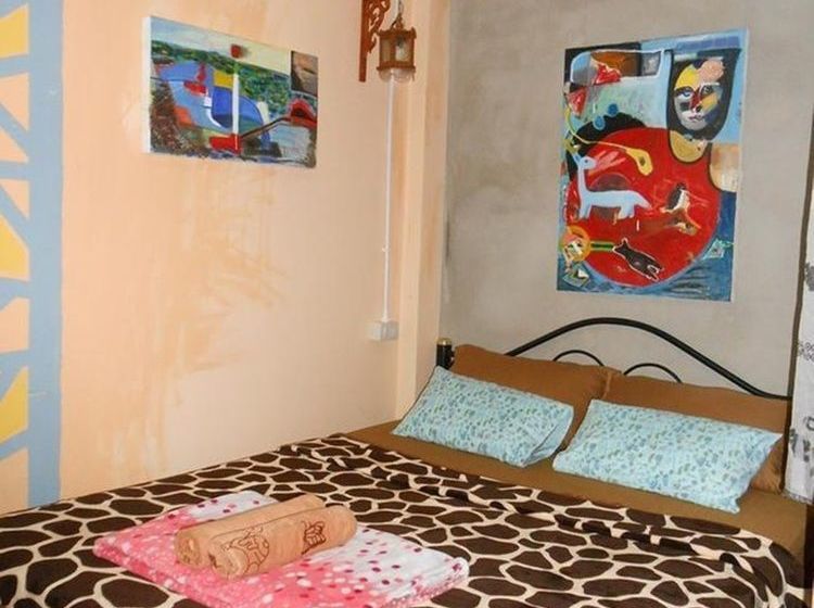 The Living Place 1  Hostel