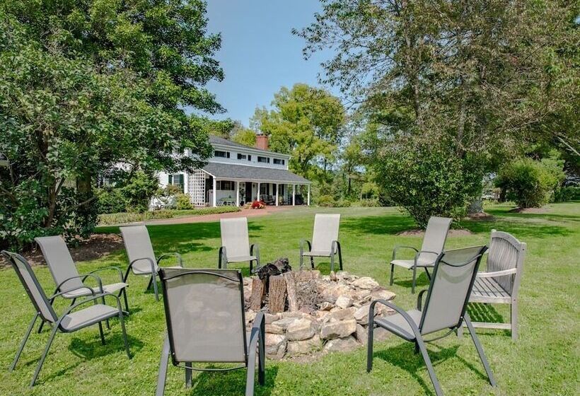 The Neighbour House B&b