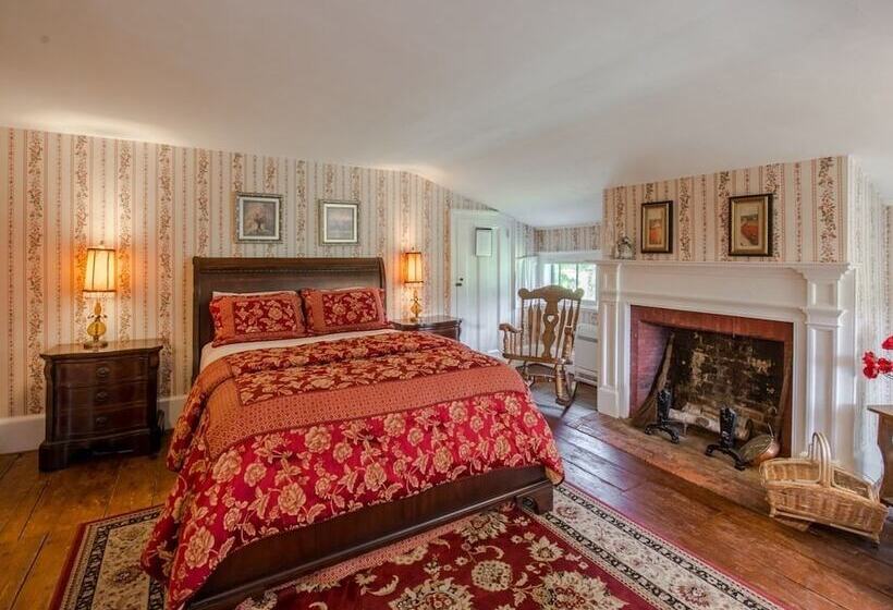 The Neighbour House B&b