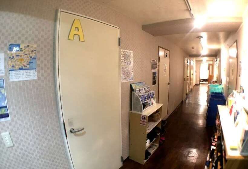 Yokohama Central Hostel
