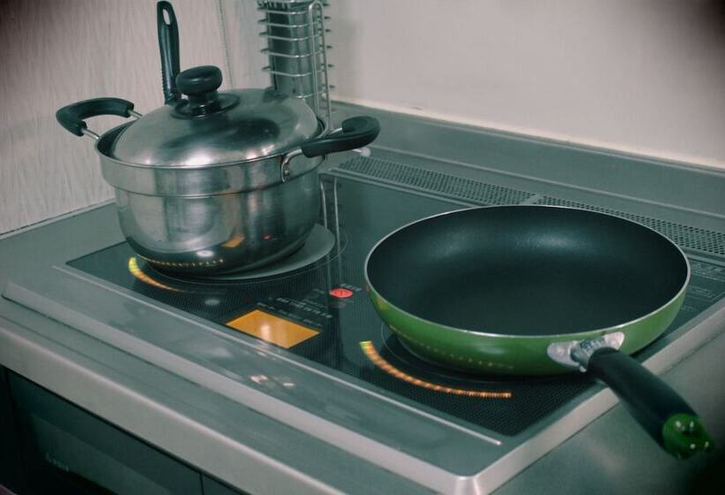 Yokohama Central Hostel