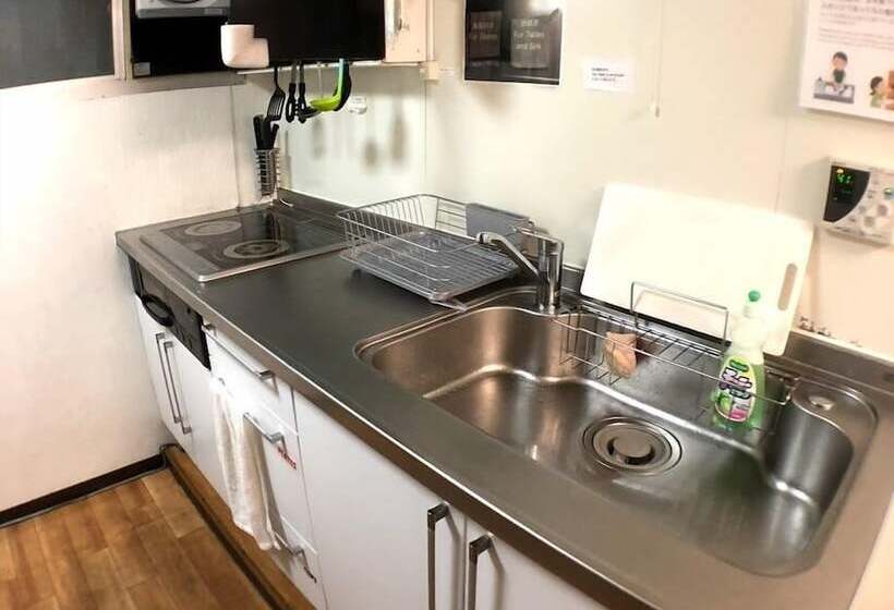 Yokohama Central Hostel