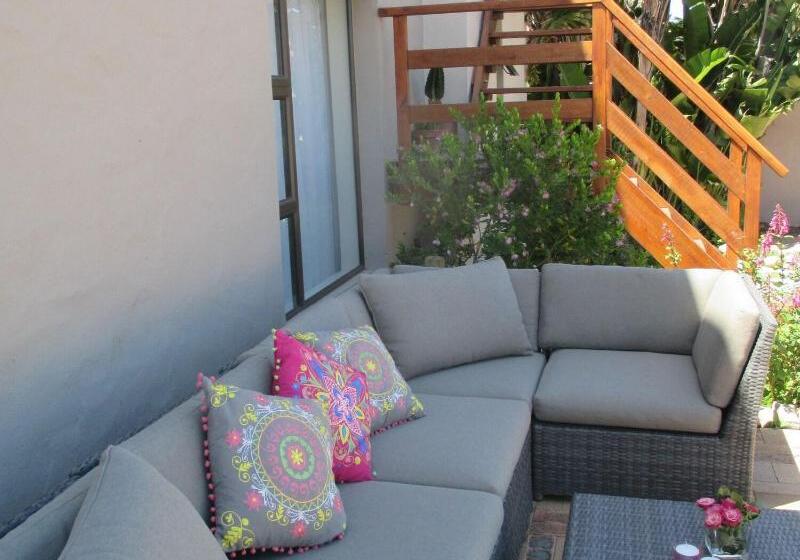 فندق صغير @ Rosie S