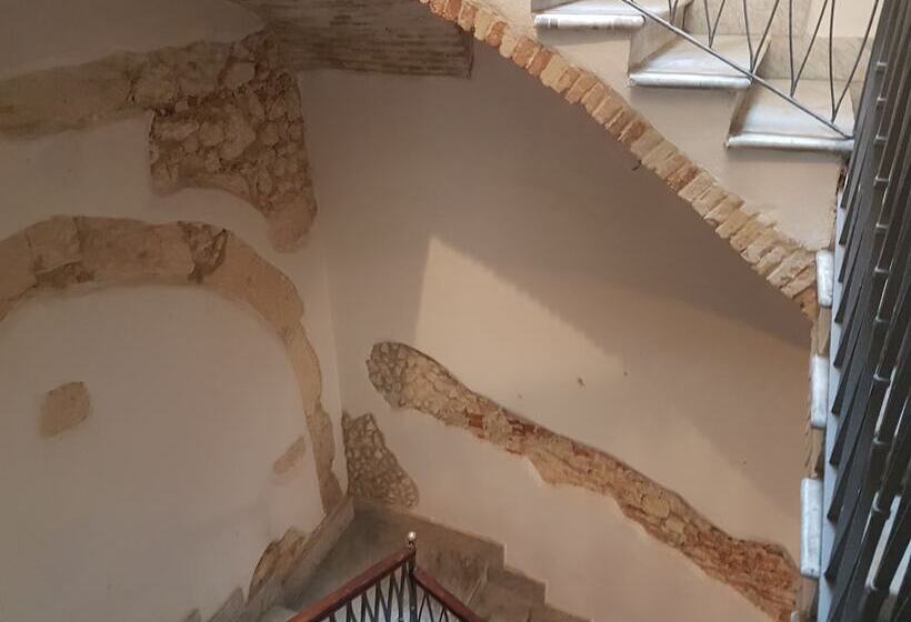 مبيت وإفطار Beni Benius