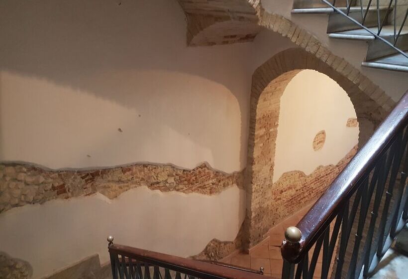 مبيت وإفطار Beni Benius