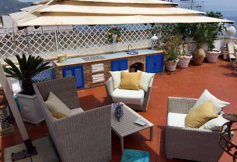 تختخواب و صبحانه Casa Aricò & Shatulle Suites