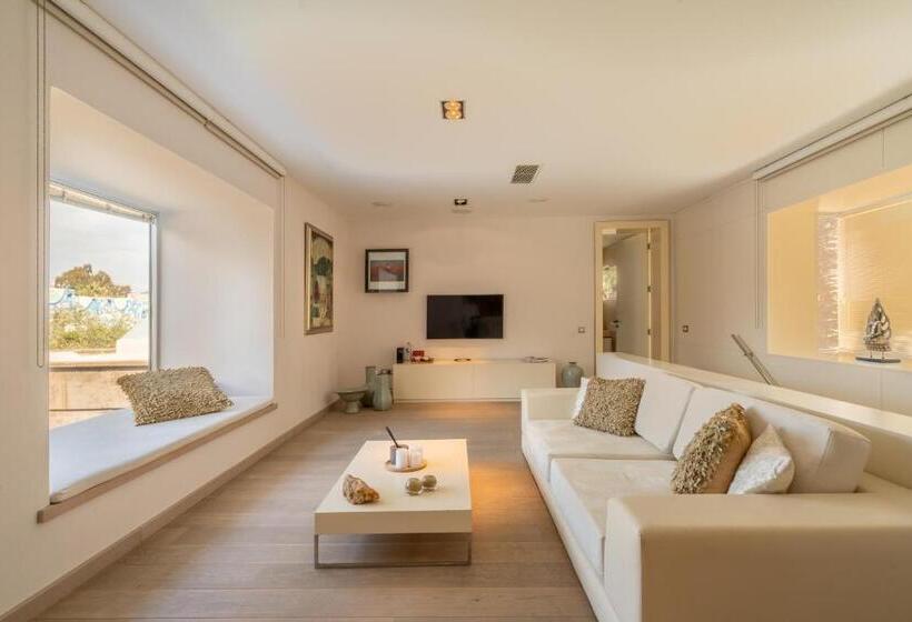 Casa Dell Arte Hotel Of Arts & Leisure