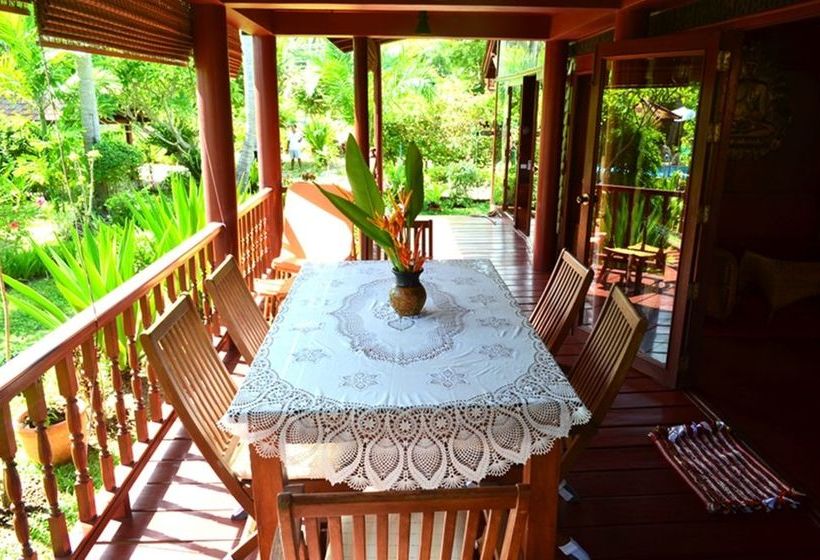 Green Coconut Village